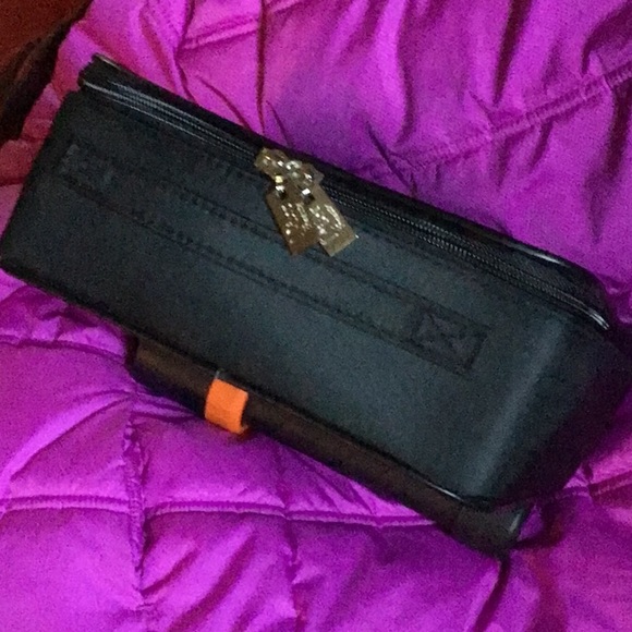 NEW DIOR BLACK BEAUTY CASE w/ SILVER “DIOR BEAUTY” ZIPPER PULLS (2) - Picture 4 of 15